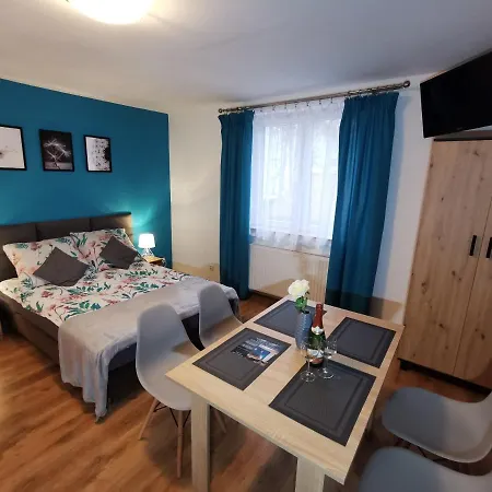 Noclegi Przy Wiadukcie - Apartamenty Lewin Klodzki Exterior photo