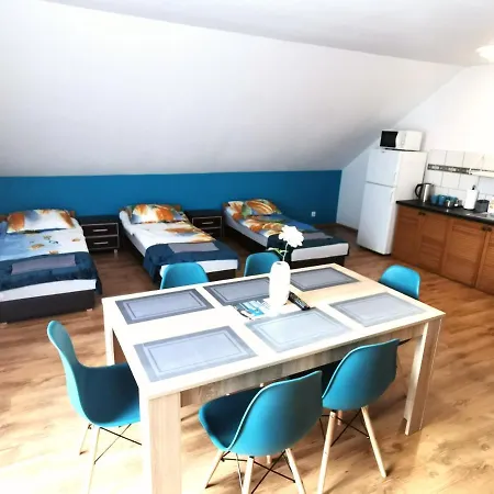 Noclegi Przy Wiadukcie - Apartamenty Lewin Klodzki Exterior photo