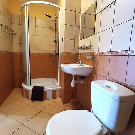 Noclegi Przy Wiadukcie - Apartamenty Lewin Klodzki Exterior photo