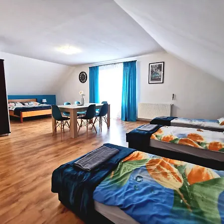 Noclegi Przy Wiadukcie - Apartamenty Lewin Klodzki Exterior photo