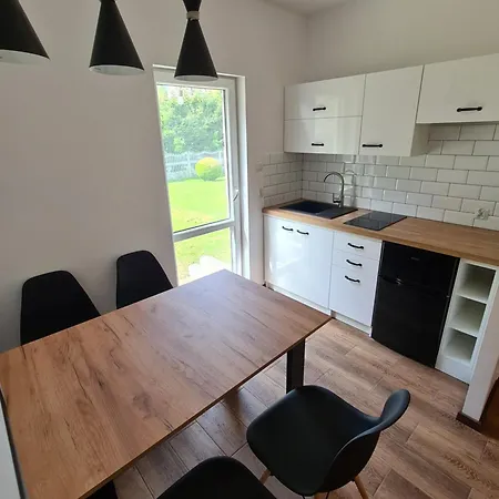 Noclegi Przy Wiadukcie - Apartamenty Lewin Klodzki Exterior photo